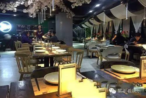 明星餐厅，星光熠熠下的自信与成就盛宴